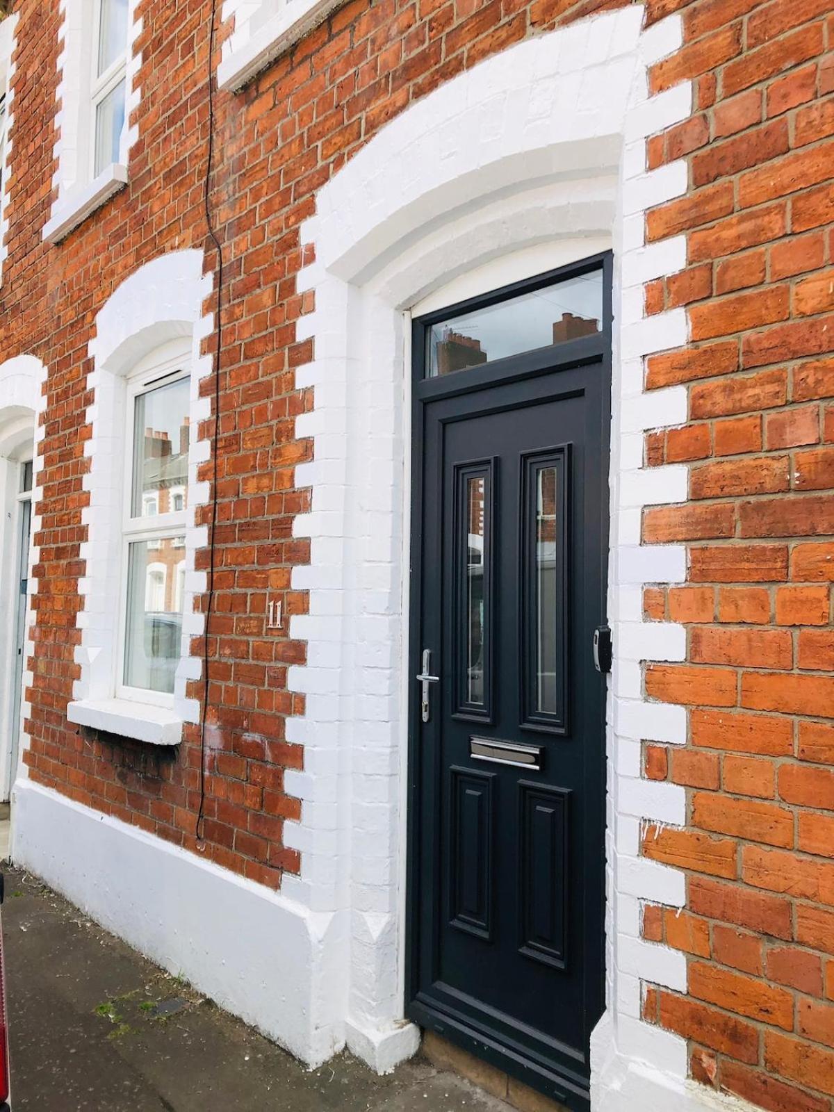 2bedroom Townhouse 20min Walk From Holiday home