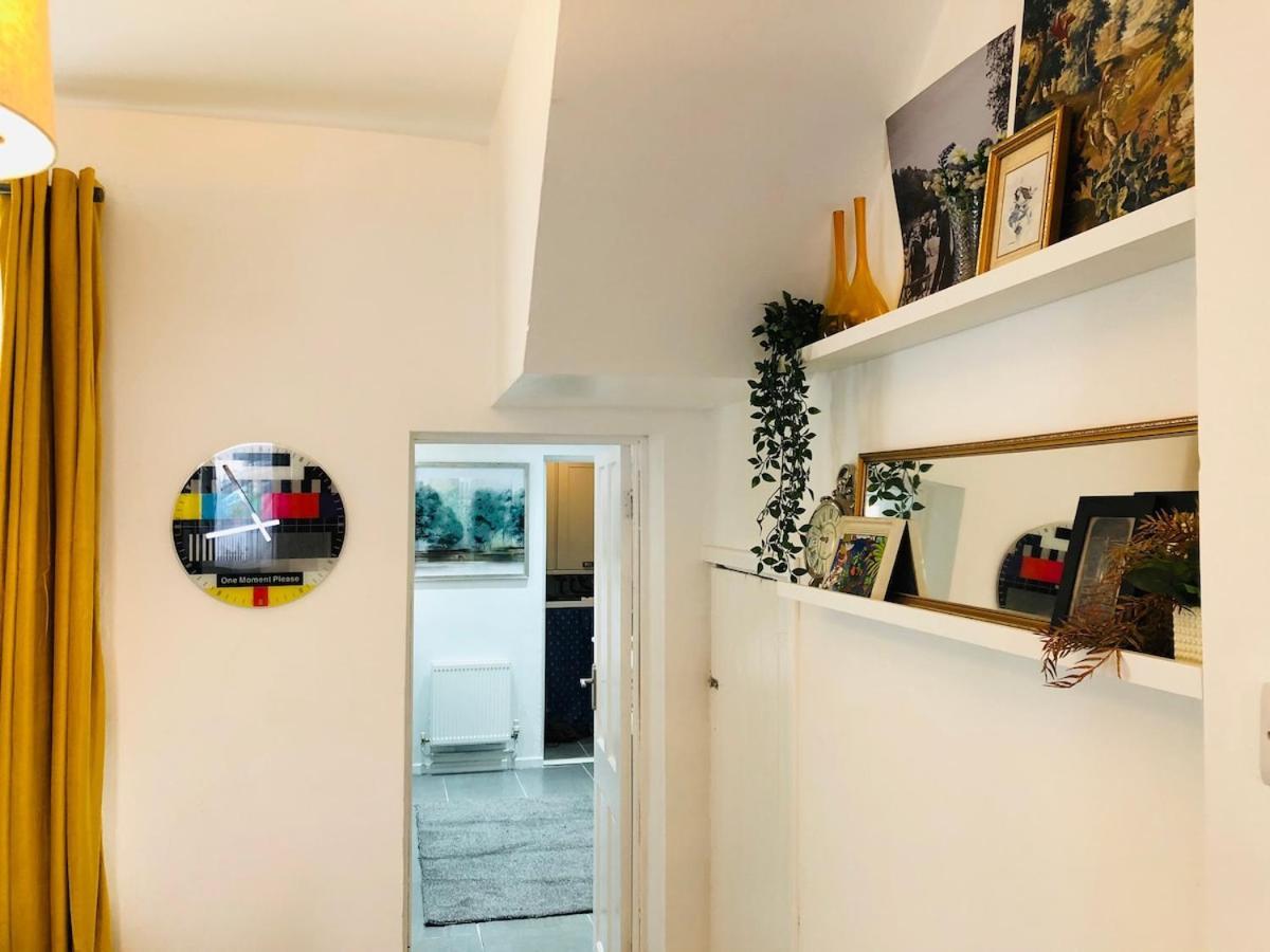 Holiday home 2bedroom Townhouse 20min Walk From *