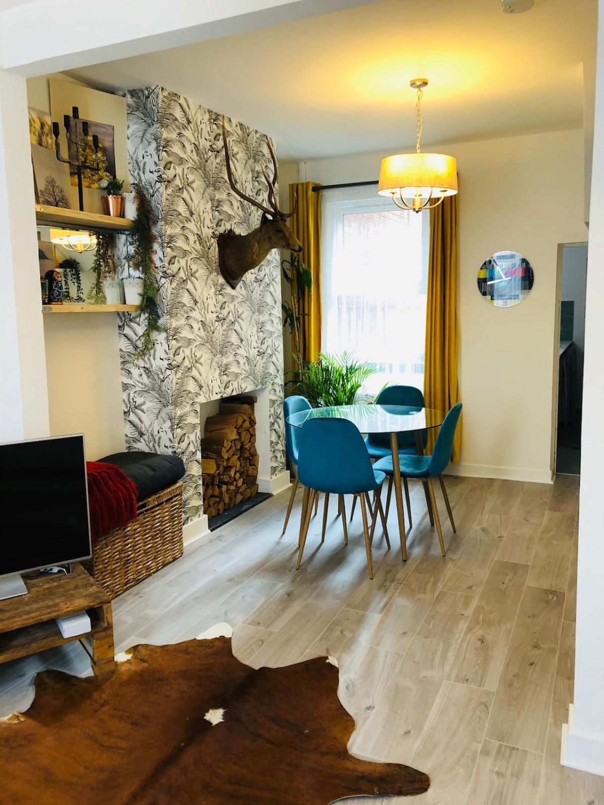 2bedroom Townhouse 20min Walk From * Belfast